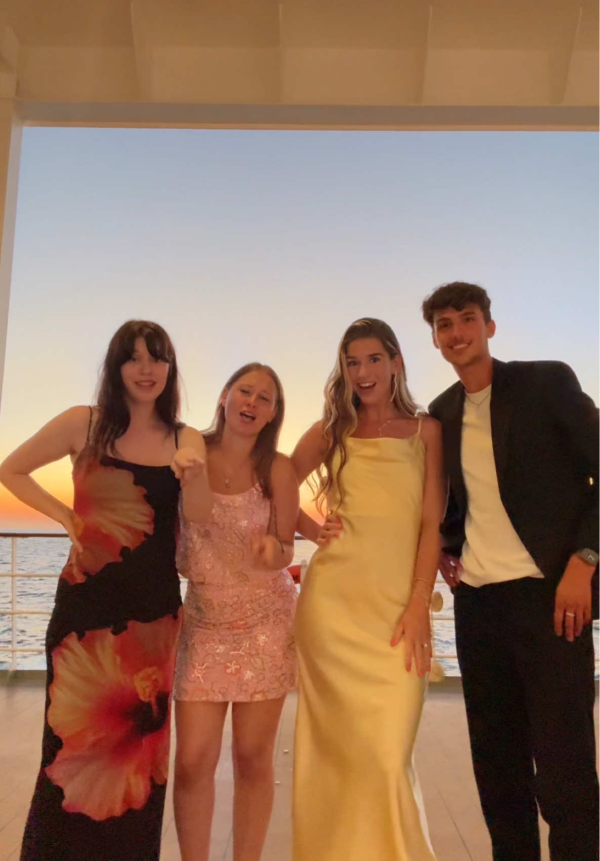 DID U MISS US!? 🤪 #cruise #girlstrip 