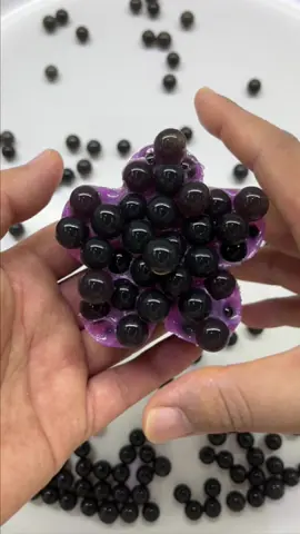 Squeeze a flower 💜🖤💜🖤#fyp #satisfying #pimple #asmr #immersive #acne #asmrvideo #asmrsounds 