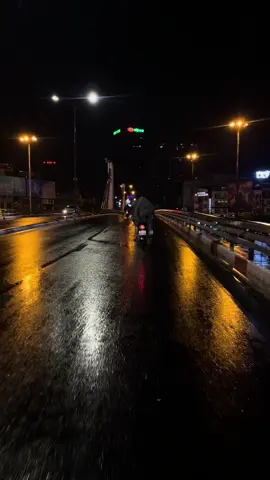 Hà Nội mưa rồi🌧️🌧️🌧️ #tiktok  #xuhuong  #hanoi  #CapCut 