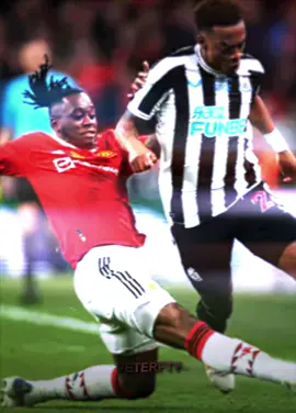 bros slides☠️🔥//#fyp #fypシ #footballedit #viral #wanbissaka #manutd 