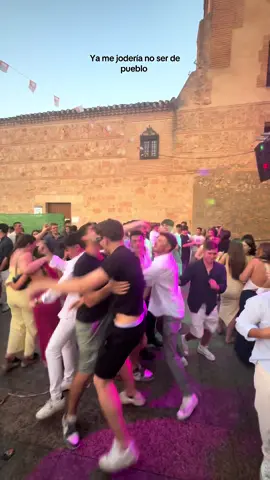 ❤️🏠#fiestaspueblo #amigos #pueblo #fiestas #charanga 