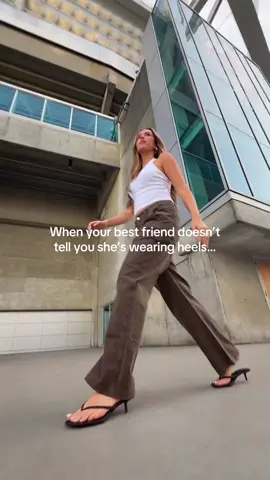 Short friend vs tall friend 😂  #short #tall #tallgirl #shortgirl #shortgirlproblems #tallgirlproblems #bestfriendscheck #relatable #relatablecontent 