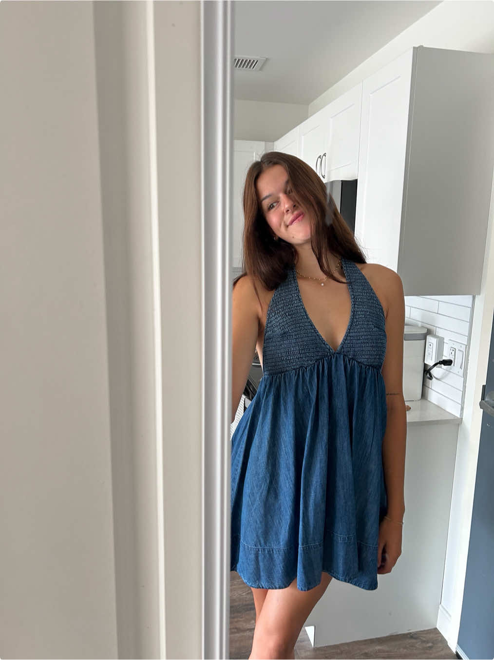 what’s everyone’s thoughts?? (also my camera kept auto adjusting to a couple colours, hence the diff lighting lol) 💌 - #slowliving  #coastalcowgirl #minimalist  #wellness  #countryliving #coastal #microinfluencer