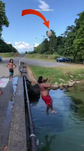 Why This Ball Defied Gravity! #facts #tricks #ball