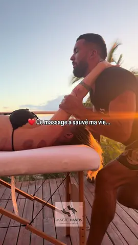 Ce massage m’a sauvé la vie. Pas juste mon corps. Mon esprit. Mon avenir. J’étais perdu, en mode automatique. Jusqu’au jour où j’ai posé mes mains… et j’ai senti que c’était là, ma place. Aujourd’hui je forme d’autres personnes à vivre de ce métier qui soigne, élève et libère. On n’apprend pas qu’à masser chez Magic Hands. On apprend à transformer des vies — à commencer par la sienne. 💬 Tu veux apprendre ? Commente MASSAGE et je t’envoie les infos. 🌍 Formations en France, Guadeloupe, Brésil… 📲 @magichands.formation