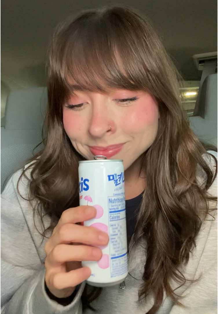 today’s sodas: olipop ridge rush, strawberry milkis, and starbucks iced tropical peach zero sugar energy drink. today i talk about why i quit drinking and open up about my history with addiction. this is hard for me to talk about but i feel it’s important to be transparent and honest, even if it makes me look bad. also 10k?!! CHEERS  #tastetest #foodreview #soda #addiction