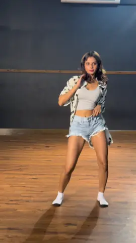 Chaleya🫠😌♥️ #1M #viral #tharu #fyp #dance 