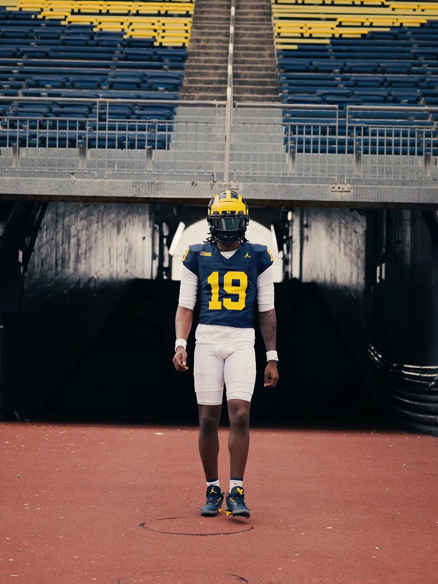 Bryce Underwood | shot mainly by @vicsanders24 ||  #bryceunderwood #michiganfootball #believe #fyp #foryou #kgmixups #football #viral_video #trending #quality #edit #capcutproedit #gocrazy #popoff #viral #dontflop #believeinyourself