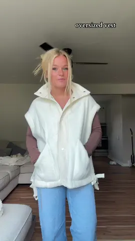 the vest that YOU NEEEDDDDD 🍂 @Molitree #fallfashion #falloutfits #fallvibes #fallaesthetic #fall #fashion #fashiontok #oversizedvest #vest #OOTD #fallootd 