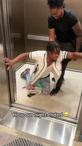 At least they made it out the elevator @BFFs Pod  (Via: @k__icey )
