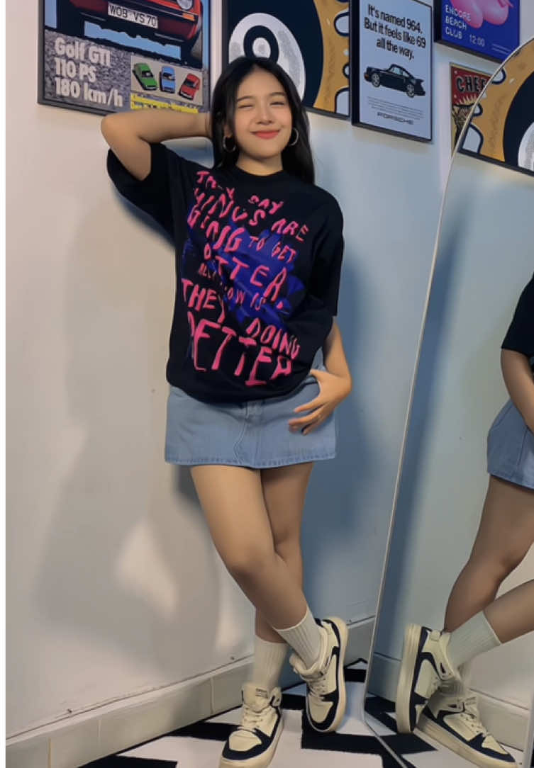 ootd pake tshirt darii>> @sibunsu❤️‍🔥 #fyp #oversizedshirt #rekomendasitshirt #sibunsu #kaosoversize #black #viral #OOTD #outfitoftheday #racuntiktok 