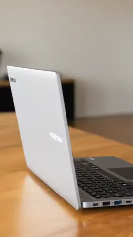 Kenalin, ini dia ADVAN TBOOK — laptop ringan dan terjangkau dengan performa yang siap bantu produktivitas harian kamu! 📏 Dengan ukuran 322.6 x 210.2 x 19.8 mm, tampil ramping dan praktis dibawa ke mana saja. 💻 Layar HD berukuran 14 inci resolusi 1366 x 768, nyaman untuk kerja, belajar, atau nonton. 🚀 Ditenagai prosesor Intel Alder Lake-N N100 dan grafis Intel UHD Graphics, cocok untuk multitasking ringan. 🧠 Dilengkapi RAM 4GB DDR4 yang bisa di-upgrade dan penyimpanan 128GB EMMC x SATA, cukup untuk file, aplikasi, dan tugas harian. 📸 Kamera 720p HD siap temani meeting online kamu kapan saja! 📡 Terhubung cepat dengan WiFi a/b/g/n/ac dan Bluetooth 5.1. 🔋 Baterai tahan lama 45.6Wh, bikin kamu fokus kerja tanpa sering cari colokan. 🔌 Port lengkap: 1x USB 3.0 1x USB 2.0 1x HDMI 1x Card Reader 1x Audio Jack 1x DC #creatorsearchinsights  #advantbook#laptopadvan #laptopmurah#affiliatetiktok#pyf 