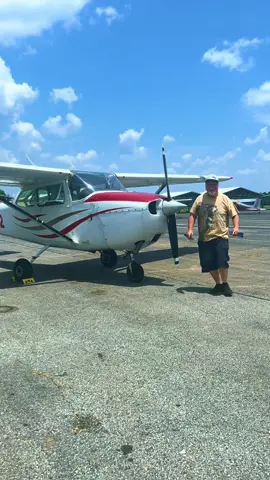Do you have a favorite airplane? #cessna #nunchucks #nunchaku #banjo757 #youmessingwithmytruck 