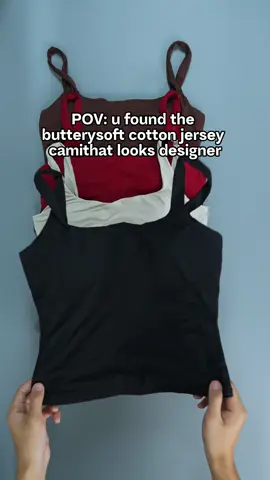 Comfy, stretchy & breathable girls you need these high quality sports singlets with built- in bra🎧#gym #tank #sportstop #sportswear #gymtop 