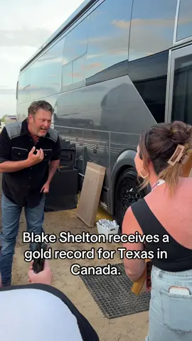 Congrats to @Blake Shelton for ‘Texas’ going Gold in Canada and for hitting the top of the charts up here! Very cool moment to witness the Big Valley Jamboree. #blakeshelton #texas #canada #countrymusic #alberta 