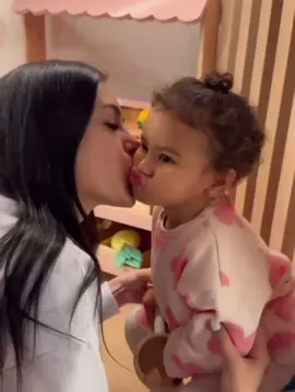 Mavie and Bru 💞 #pourtoit #foryou #neymar #njr #neymardasilvasantosjúnior #ney #bruna #brunab #bru #maviezinha #neymara #mavie #melzinha #mel 