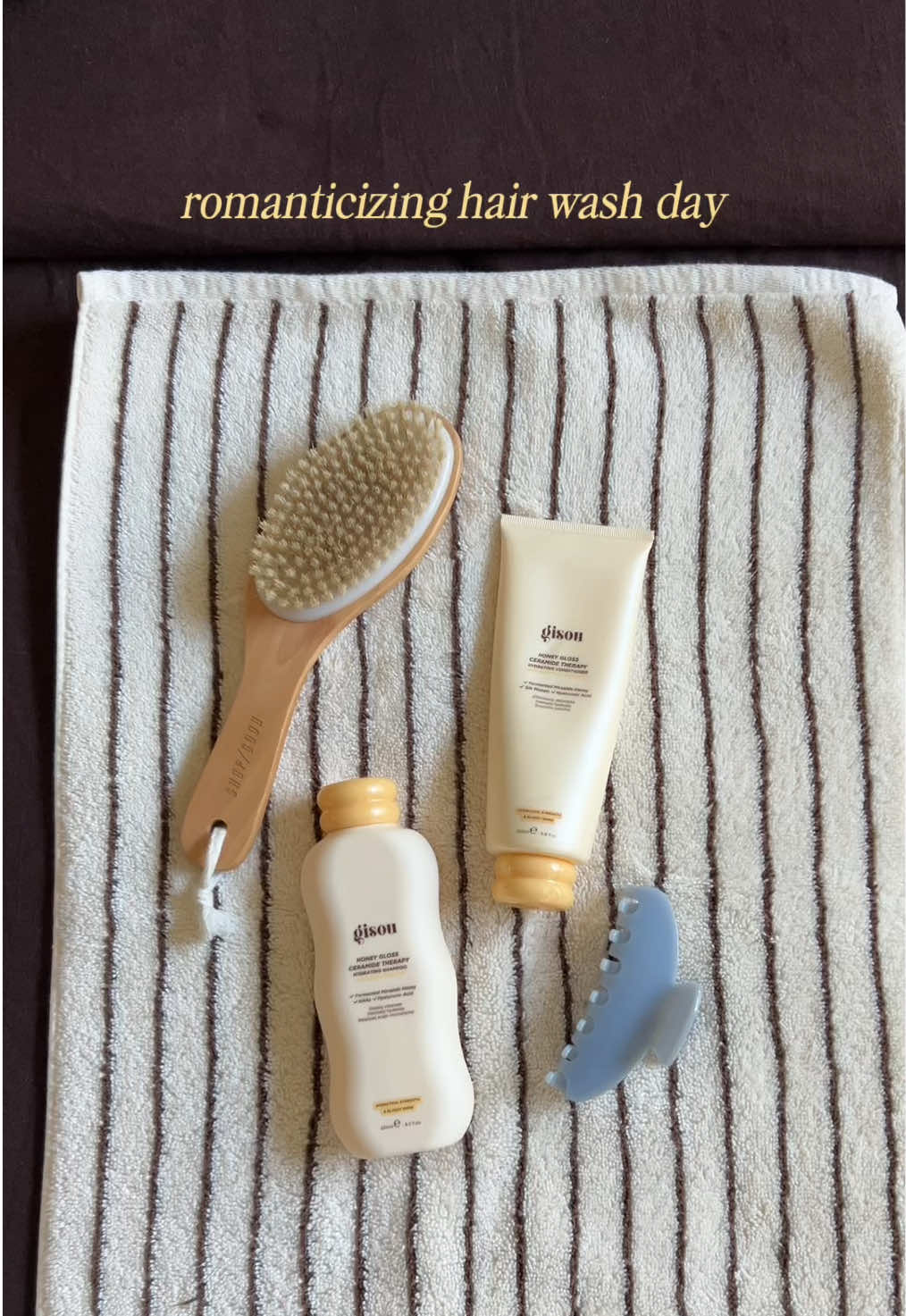 hair wash day with the new @Gisou honey gloss shampoo & conditioner 🐝✨ #gisouhair #hairmusthaves #hairwashroutine #thickhair #hairproducts #lifestyleaesthetic #pinterestinspo #pinterestaesthetic 