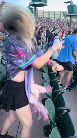 Literally me the whole time during Ray volpes set @ray volpe #happysong #rayvolpe #excisionheadbangers #edm 