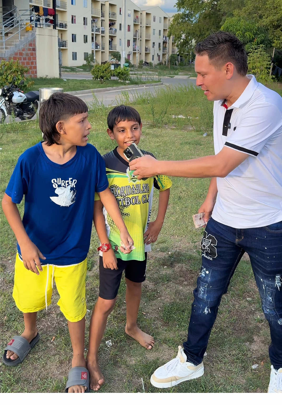 El más rápido en responder las preguntas ganan 🥳 #juegos 