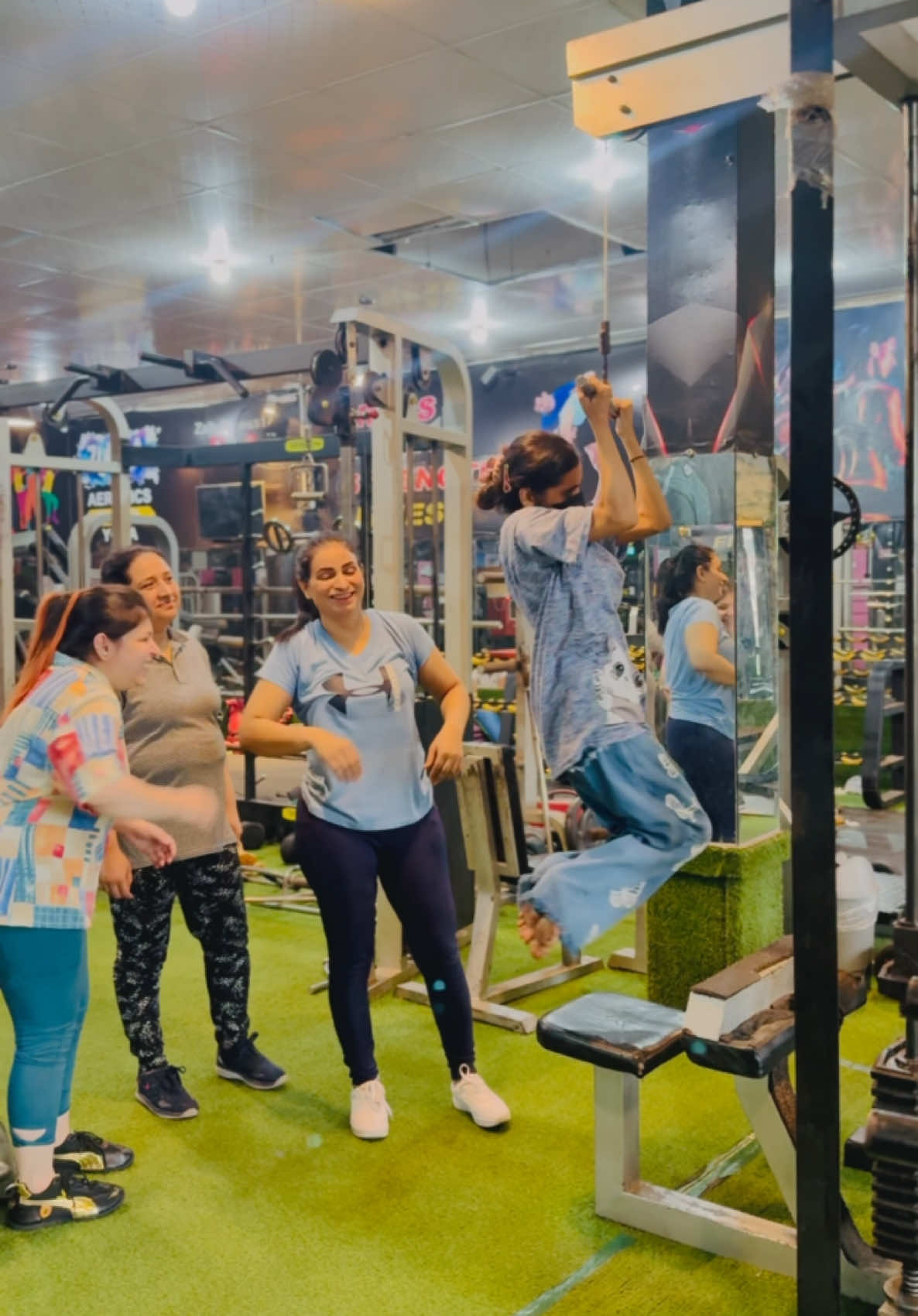 funny video #gym #funny #technogym #foryou #viralshorts #zaibfitness #trending #womenfitness #challange #strenght 