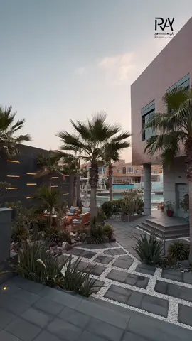 فيلا على البحر بإطلالة ساحرة Where the sea meets luxury living✨ 📍 الموقع: فيلا فاخرة في مدينة البحيرات، إحدى أرقى الوجهات السكنية على البحر 🌊 📐 مساحة الأرض: 668 م² 🏗 مساحة البناء: 345 م² 🏛 ارتفاع الأسقف: 4.2 م أسلوب حياة فاخر يجمع بين روعة الإطلالة البحرية ورحابة التصميم العصري ⸻ 🏛 الدور الأرضي | Ground Floor: 	•	Guest Bedroom مع حمام خاص 	•	مطبخ رئيسي Heavy-duty kitchen + مطبخ خدمة Service kitchen 	•	غرف خادمات مع حمام 	•	Open Majlis واسع مع حمام للضيوف 	•	صالة عائلية رحبة Family living area ⸻ 🛌 الدور الأول | First Floor: 	•	Master Suite فاخر يشمل: 	•	غرفة نوم رئيسية 	•	صالة معيشة خاصة Private lounge 	•	غرفتي ملابس Walk-in closets 	•	حمام مغربي فاخر Moroccan bath 	•	جناحين نوم (تصميم Loft style) مع حمام وغرفة ملابس لكل جناح 	•	غرفة غسيل Laundry room 	•	صالة علوية Upper lounge 	•	تراس بإطلالة بانورامية على البحر Sea view terrace 	•	تراس آخر بإطلالة على الشارع ⸻ 🌴 المساحات الخارجية | Outdoor Spaces: 	•	جلسة فاخرة على البحر مع Private pier 	•	جلسة حديقة تتسع لـ 20 شخص 	•	حديقة مزروعة بأشجار النخيل 	•	حمام خارجي Outdoor bathroom 	•	غرفة استحمام خارجية Shower room 	•	Gym نادي رياضي مجهز 	•	مستودع Storage 	•	غرفة خارجية تكفي لـ 3 عمال (سائقين وحارس) ⸻ Ray Home – Your gateway to luxury living  📲 للتواصل وحجز موعد زيارة: 0549495097 | 0538903738 ⸻ #فلل #ابحر #جدة #jeddah #عقار #فيلا ⁩⁩ #CapCut 