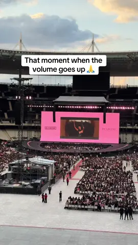 Please bring me back to this weekend 😭🩷🖤 #blackpink #jump #stadedefrance #deadline #deadlineworldtour #blackpinkinparis #blackpinkinyourarea 