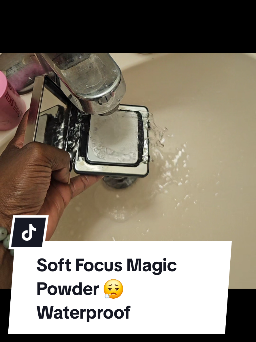 This Carslan Black Magnet Soft Focus Powder is giving smooth, blurred, and oil-free all day. If your pores be outside more than you—this powder is for you. No flashback, no cake, just soft matte goodness. I didn’t expect it to go this hard 👀🖤 Carslan soft focus powder review, best setting powder no flashback, pore blurring powder TikTok, black magnet powder, oil control setting powder #CarslanPowder #SoftFocusSkin #MakeupNoFilter #BlurringPowder #SettingPowderMagic #PoreBlurring #TikTokBeautyReview @carslan_us 