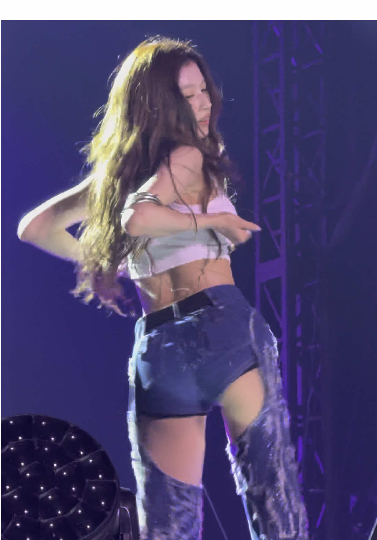 SANA RIGHT HAND GIRL FANCAM #TWICEPALOOZA #lollapalooza #twice #sana 