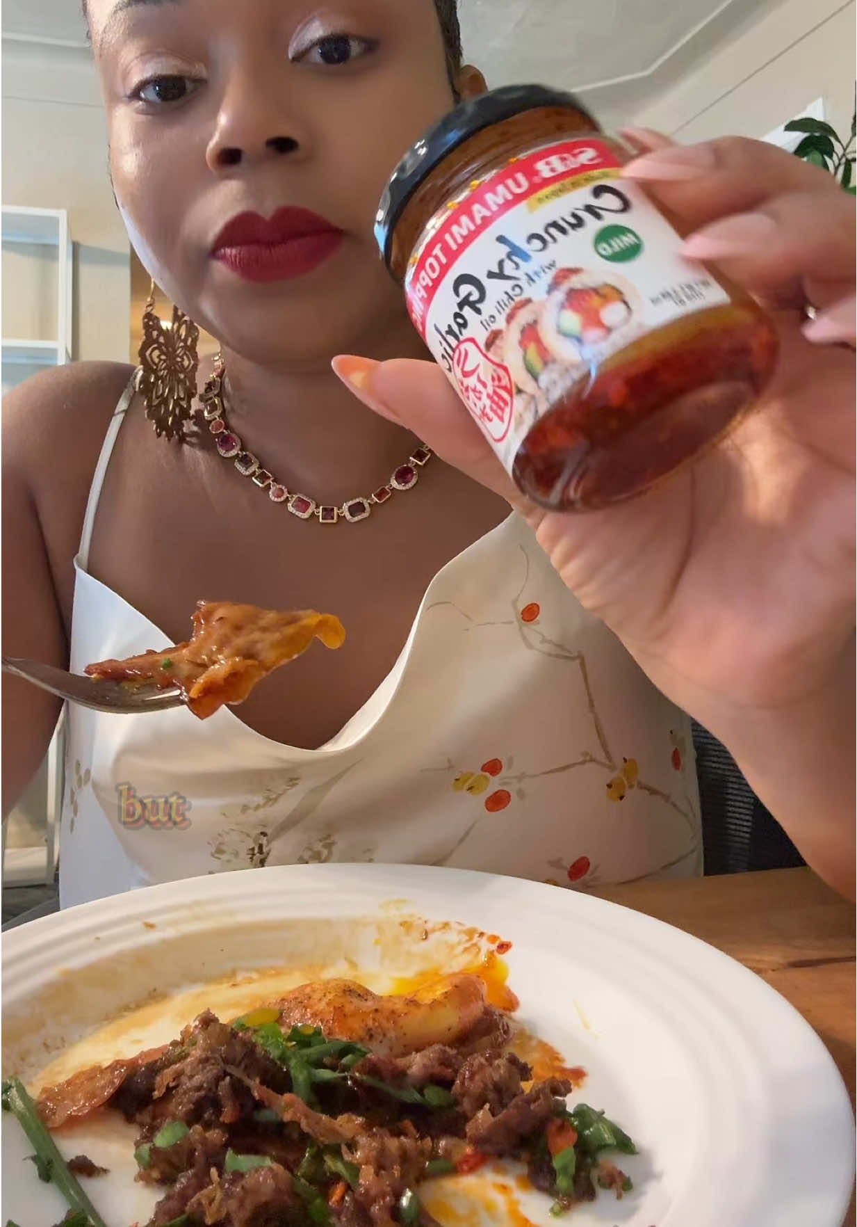Don’t eat again without this crunchy umami garlic chili oil😩 #tiktokshopcreatorpicks 