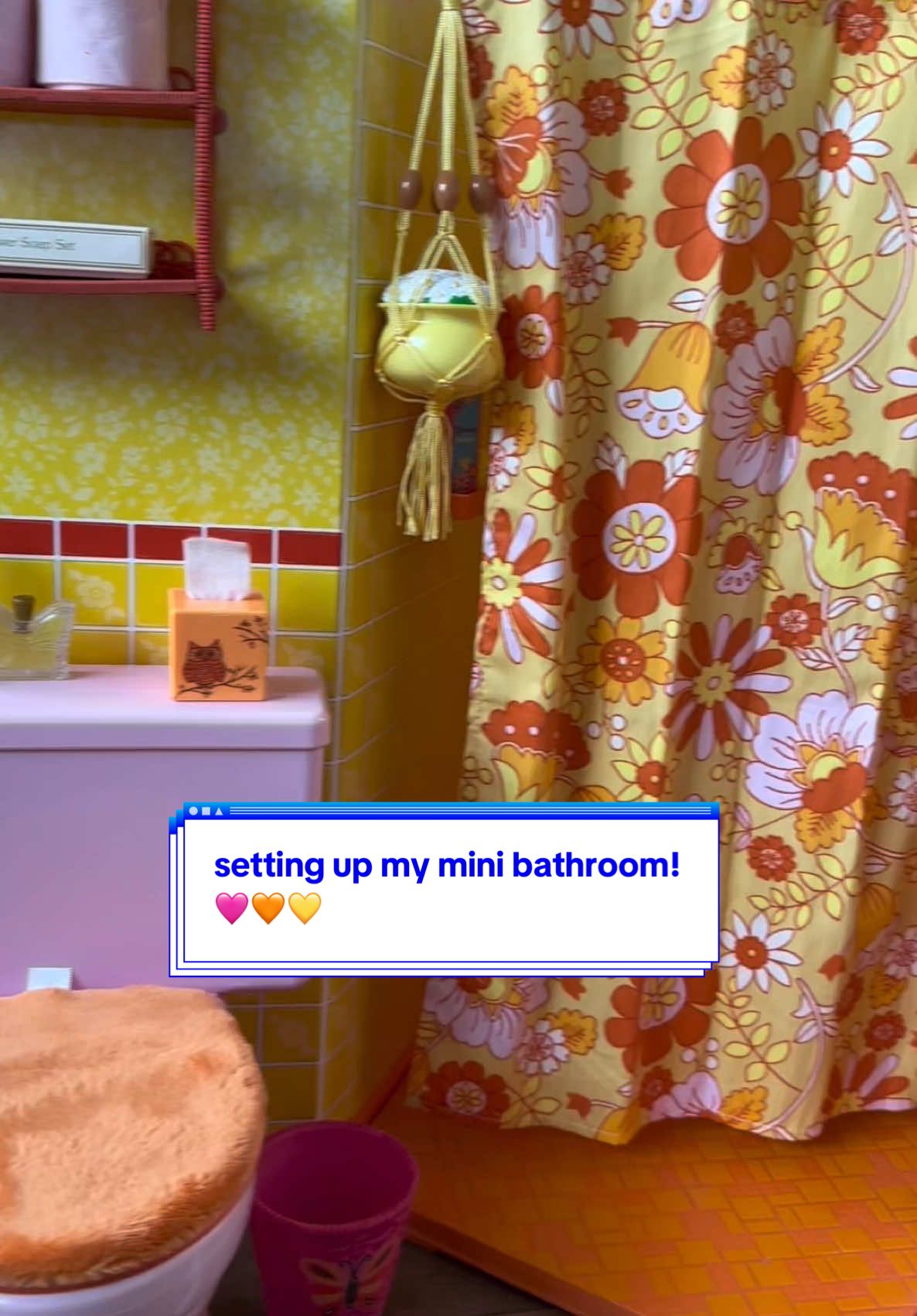 setting up my mini bathroom! 🧡🩷 🫧🛁 julie’s groovy bathroom by american girl  #setup #asmr #asmrsounds #asmrvideo #asmrtiktoks #americangirl #americangirldoll #agdoll #miniature #miniatures #minitoys #dollhouse #dollhousechallenge #satisfying #oddlysatisfying #fypシ゚ #fypシ゚viral #fypdonggggggg #viral 