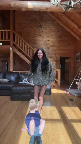 He had no faith in my jumping abilities 😂🤭 