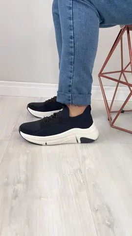 Lançamento de hoje é o nosso tênis Modare em Malha Knit. Confortável, prático e muito estiloso. Ele é confeccionado em malha Knit que traz muita praticidade ao dia a dia. Tem o calce fácil, é só encaixar o pé, puxar e está pronta. Possui cadarço elástico decorativo, solado em EVA extremamente leve, macio, perfeito para você se sentir pisando nas nuvens. R$ 219,90 ou até 6x 36,65 sem juros #tenismodare #modareultraconforto #modare #tenisfeminino #slipon #tenisiate #confortavel #linhaortopédica #alphavilleeregião #centrocomercialalphaville #vempramaniadeglamour 