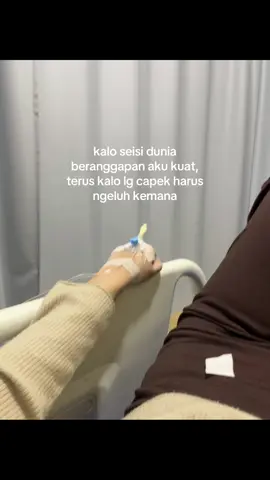 ngerantau, ke igd naik gojek pulang kerja jam 1 malem, ngisi berkas sendiri, nunggu d tindak d igd sendiri, bayar juga ditanggung sendiri huft