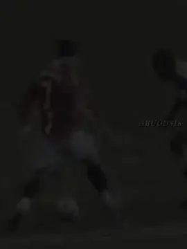 ronaldo's iconic pose🥶 cristianoronaldo #edit  #ronaldoprime##cr7goat #ronaldo7 #footballedit #foruyou #fpy #ronaldo#قدرو تعبنا شوي 