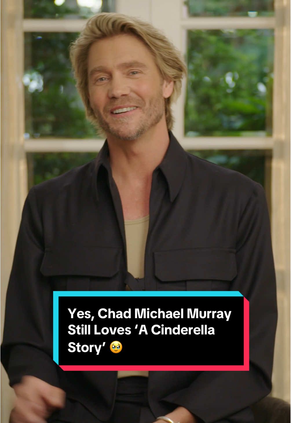 #ChadMichaelMurray recalls filming #ACinderellaStory with #HilaryDuff, #JenniferCoolidge and his “best friend” #JDPardo. 🩵 Watch the full interview at the link in bio. #AustinAmes