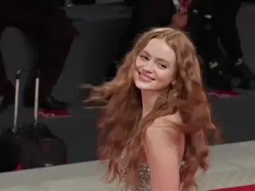 #sadiesink #clipcollage #fyppppppppppppppppppppppp #sadiesinkedit #sadiesinkclips #repost #glorybox #repost 