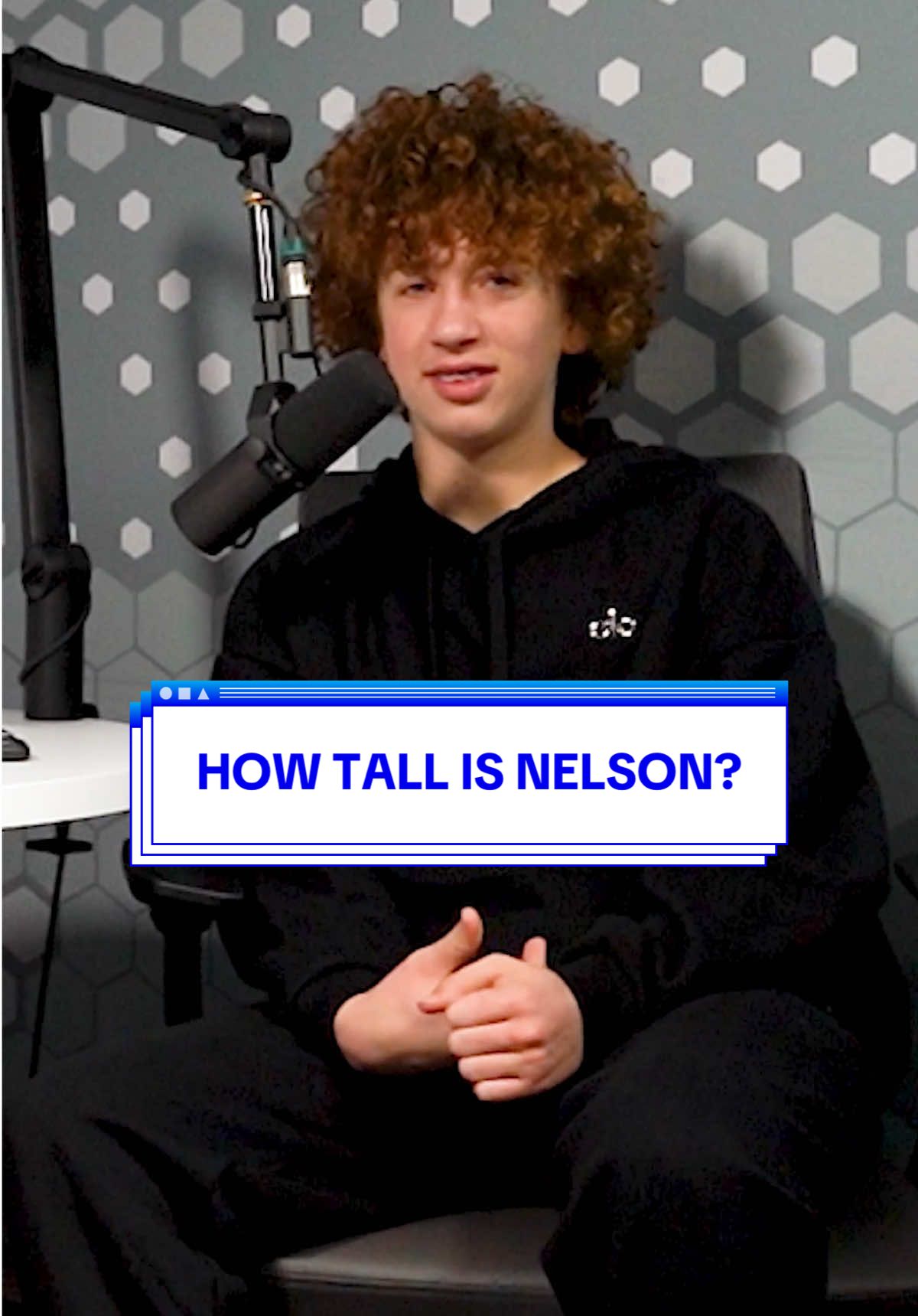 Nah how tall is bro fr 😭 @Cam Wilder @Nelson 