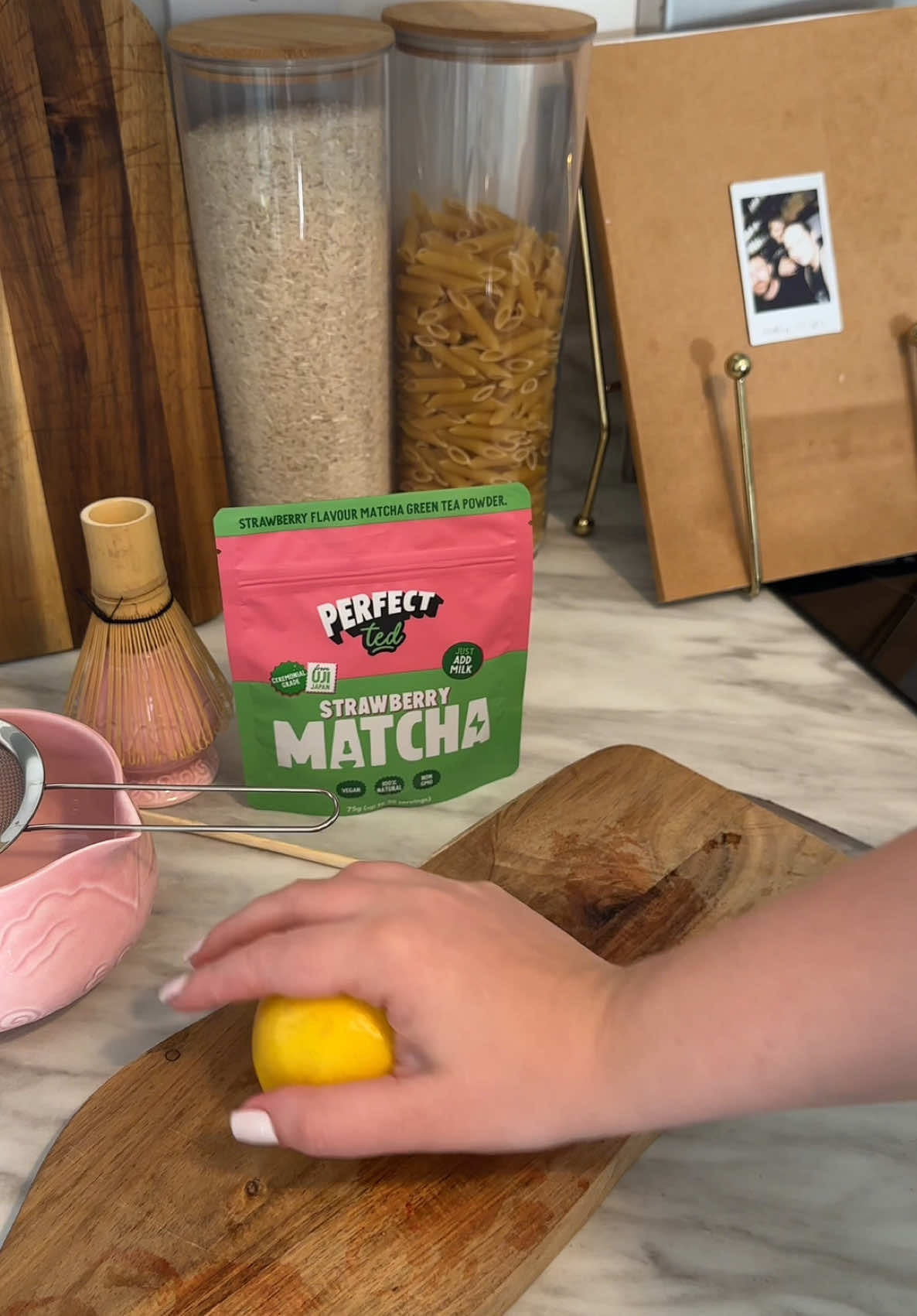 Strawberry matcha of dreams ☁️ 🍓 This matcha mixes with just milk, but I had to be a little extra ✨ #perfectted #strawberrymatcha #coldfoam 