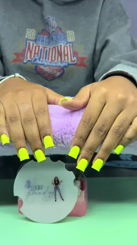 Clock Itttt 🤏🏼🤏🏼 #nails #nailtrend #lovenails #vaughannails #187Beautyy #toronto #nailinspo #redfrenchtip #frenchies #nails #lovenails #lashes #oneshopstop #vaughannails #westonroadnails #187Beautyy #godfirst #godiswithinhersheshallnotfail #steelesavewest #beautybusiness #AllBeauty #latinownedbusiness #thatgirl #latinaownedbusiness #nailtransitiontiktok #nailtransition #nailtrends #nail