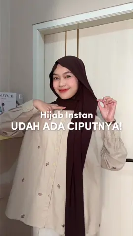 Pashmina sat set yang tinggal slupp beress. Harus coba hijab instannya @Demar Hijab guyss #hijab #hijabpashmina #hijabinstan #hijabinner 