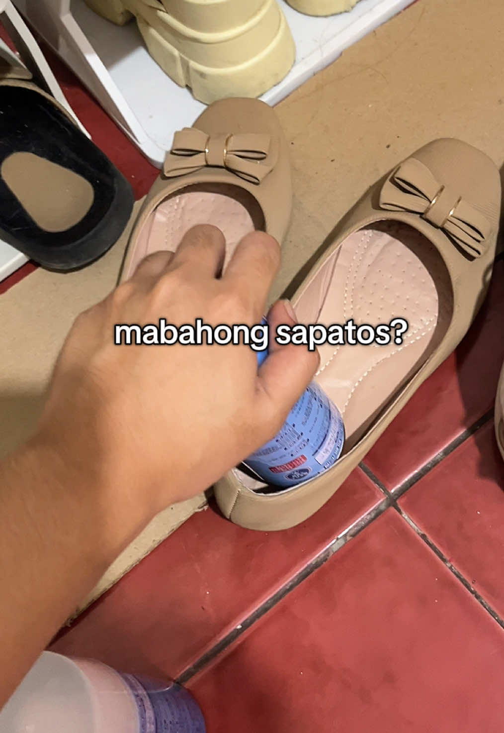 ito lang katapat niyan, naka but 1 take 1 pa #shoespray #odorremover 