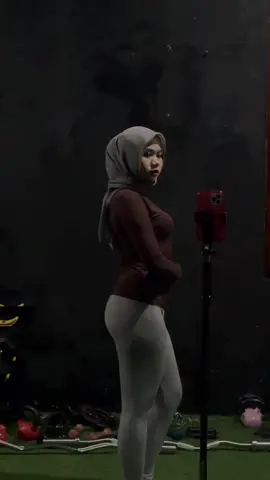 Kusut banget mukanya