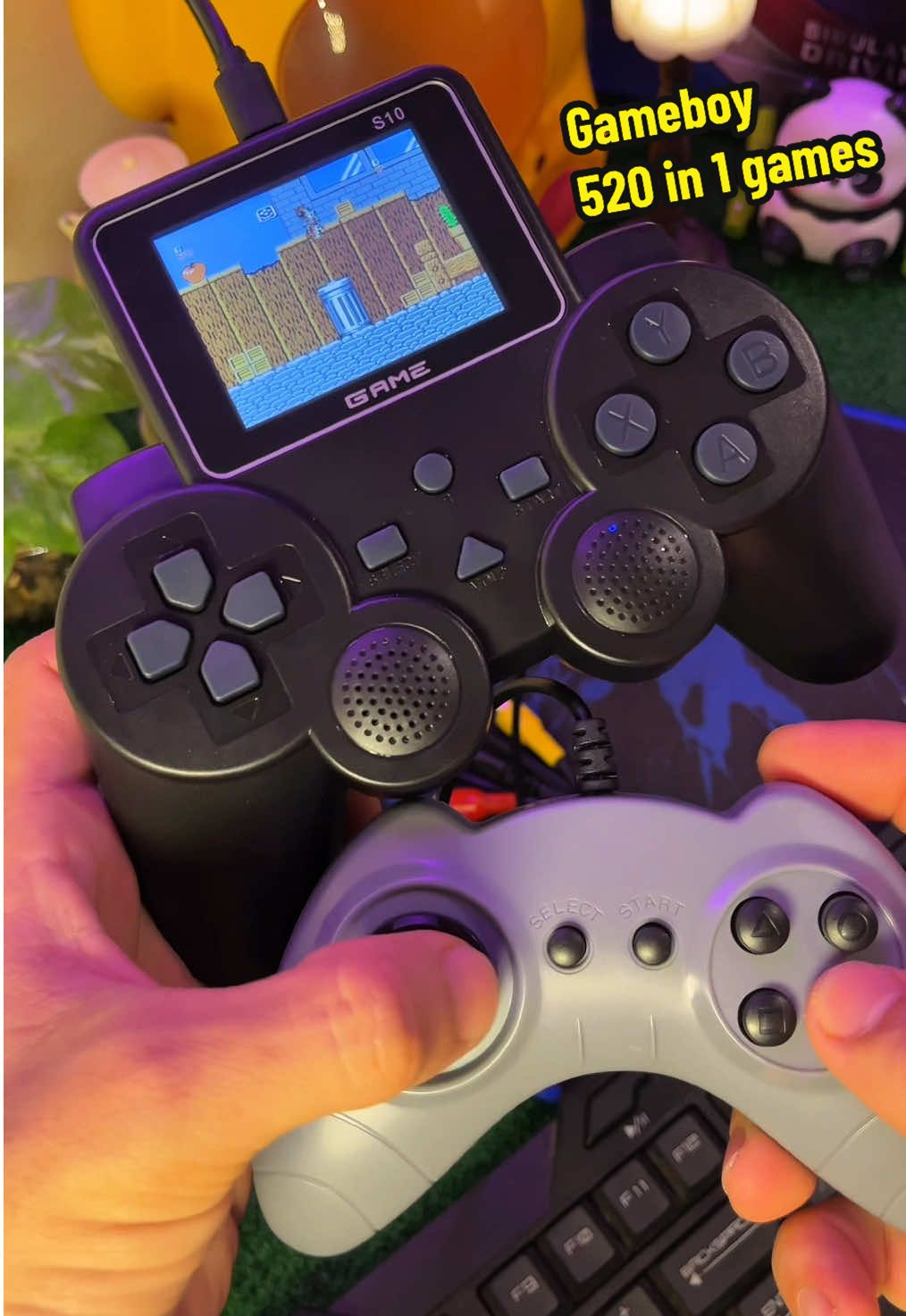 Deskripsi Produk : Game Boy S10 SKU : RK432 Warna : Hitam Games : 520 Game Klasik Baterai : Li-ion 1020 Mah 3.7v Support : Connect TV, 2 Player Ukuran Box : 18X15X6CM Berat : 300gr Isi :  1 Game Boy 1 Baterai Li-ion 1 Console (2 Player) 1 Kertas Manual 1 Kabel Video RCA 1 Kabel USB Charger #gameboy  #gameboys  #gameboyviral  #gameboygames  #game  #games  #consolegame  #gameconsole  #gamekonsol  #konsolgame  #console  #retrohandheld  #gameboys10  #s10gamepad  #konsol  #sonsonid 