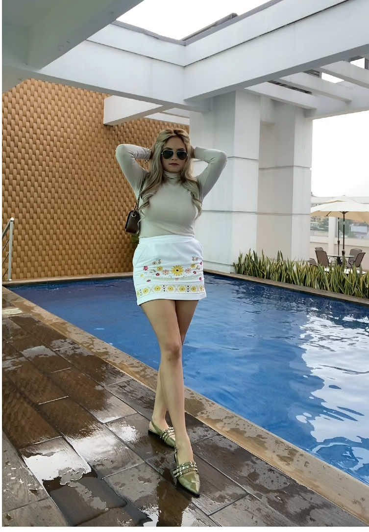 #genesissanz  🌸💕💋  #outfittiktok #outfitoftheday #outfit  #LIVEIncentiveProgram #LIVECanBeEasy #PaidPartnership 