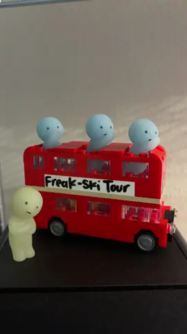 Freak-ski Tour 🙊🚗 #smiski #smiskifigures #smiskifreaks #smiskiunboxing #sonnyangel #fyp #foryou #foryoupage #fypシ #viral #vinyl #recordplayer #tour #lego #legocollector #legotiktok 