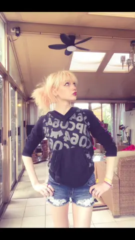 me cuz i thrifted a 2000’s joshua perets hoodie #OOTD #outfit #fyp #joshuaperets #y2k #2000s #fashion #thrift #fyppppppppppppppppppppppp 