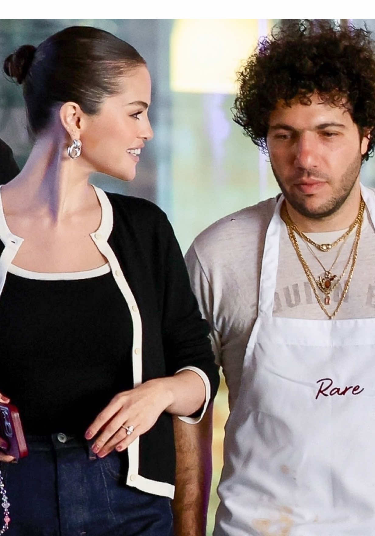 she’s such a pretty baby #selenagomez #bennyblanco 