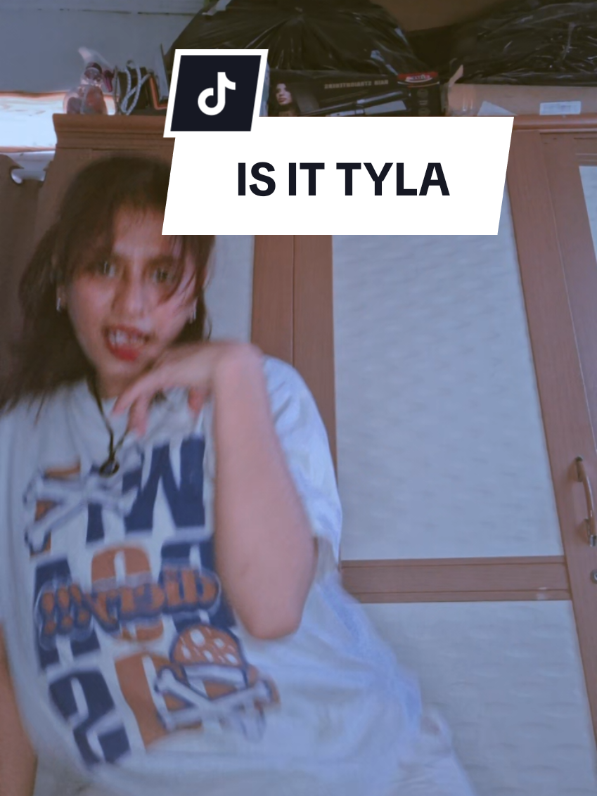 IS IT WRONG ?🙄  @hernametyla  #isit #tyla #isitdance #dance #forfun #trend 