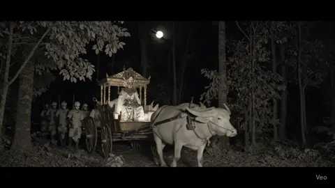 karnaval di tengah hutan #penampakan #horror 