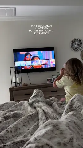 I fear we are in trouble💀🙃 She was shaking with excitement 😂😂😂#kpopdemonhunters 